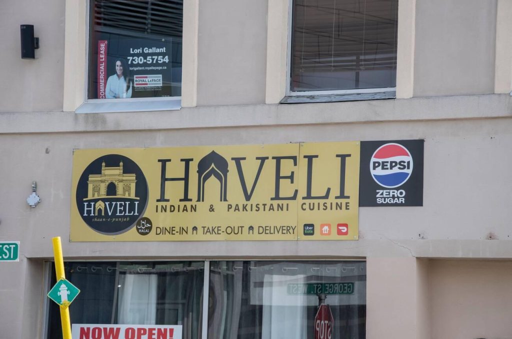 Haveli restaurant in Canada serving authentic Indian and Pakistani cuisine with halal dining options, take-out, and delivery