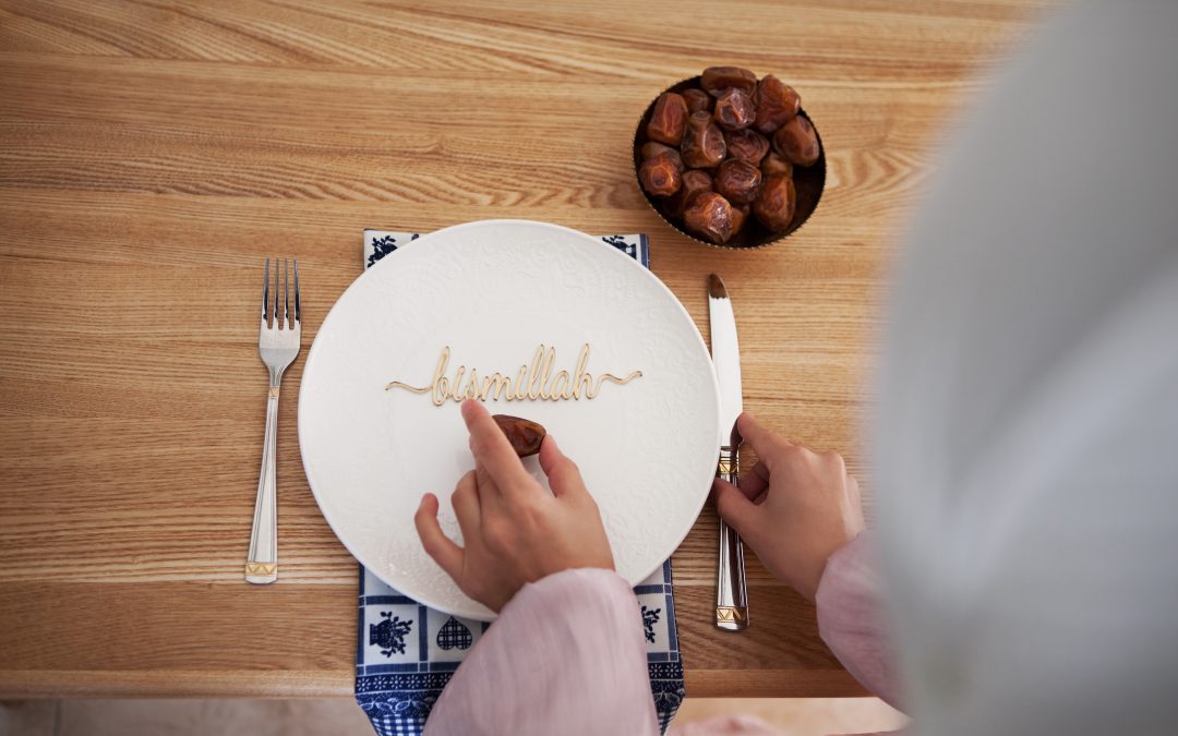 Do You Need to Say Bismillah Before Eating? Islamic Food Etiquette Explained