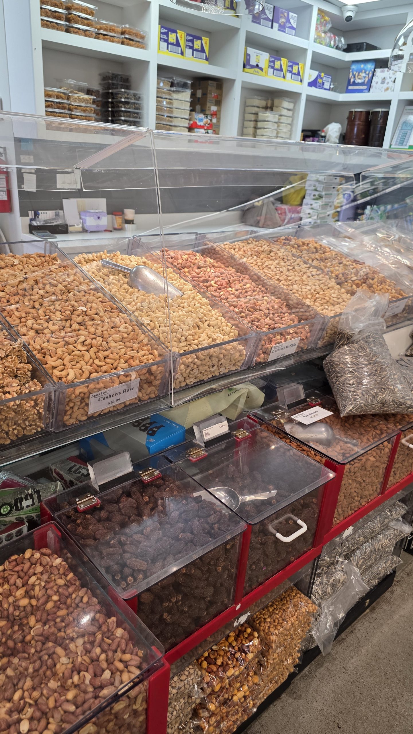 Apna Farm halal grocery store in Mississauga