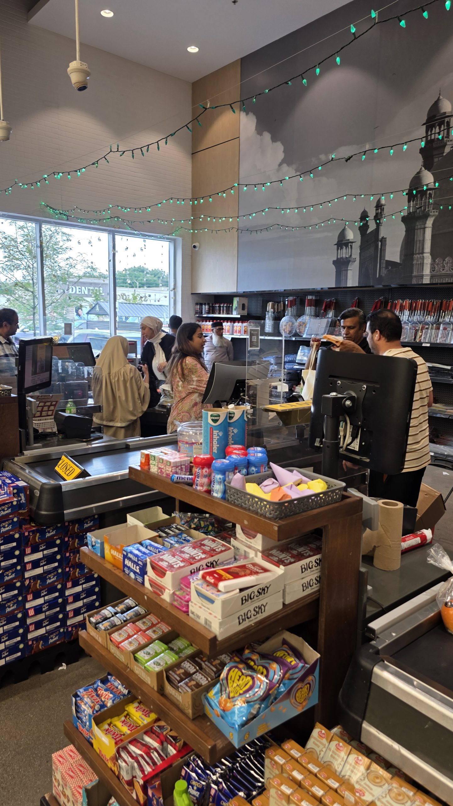 Apna Farm halal grocery store in Mississauga