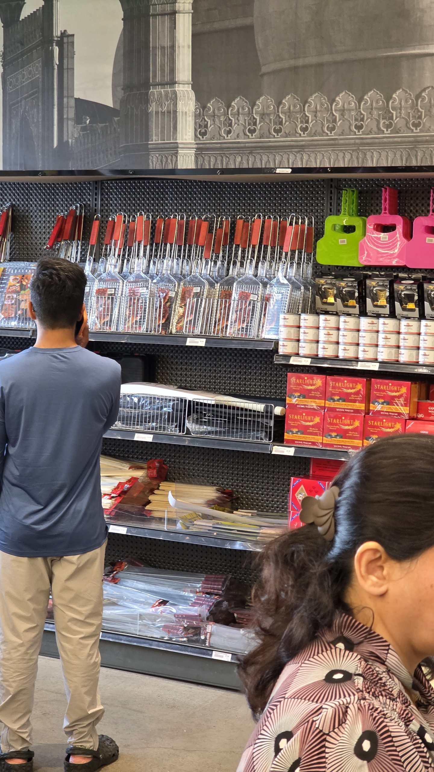 Apna Farm halal grocery store in Mississauga